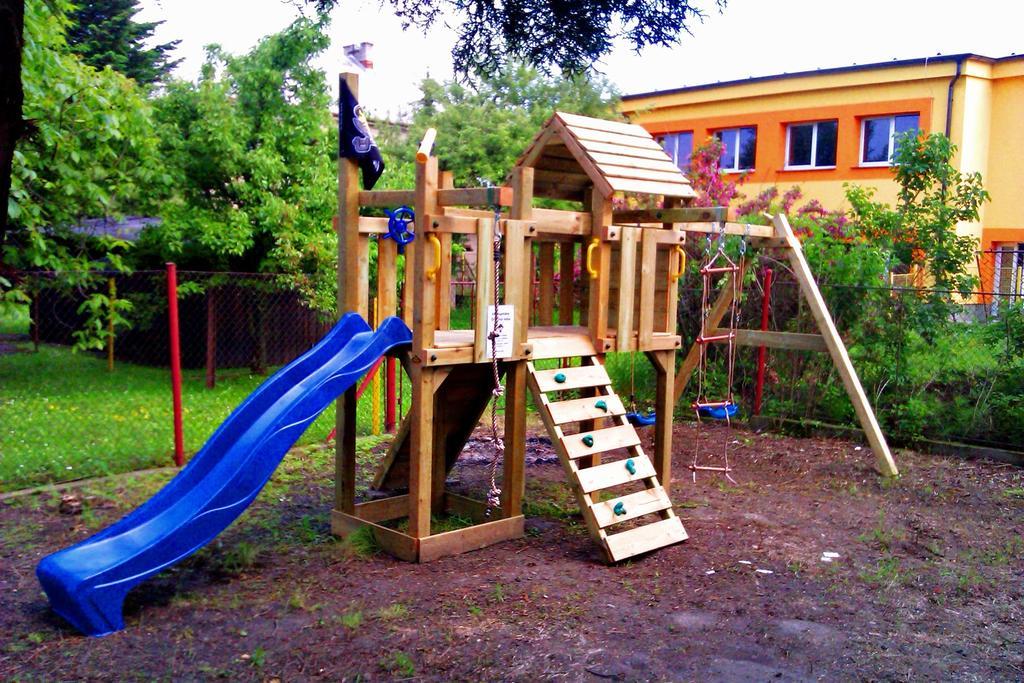Kavarna Lucie S Ubytovanim Horní Těrlicko Bagian luar foto